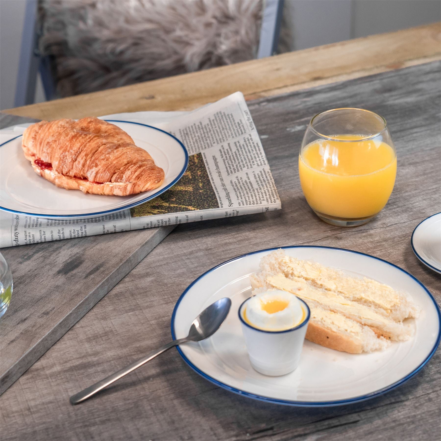 16pc Farmhouse Porcelain Dinner Set