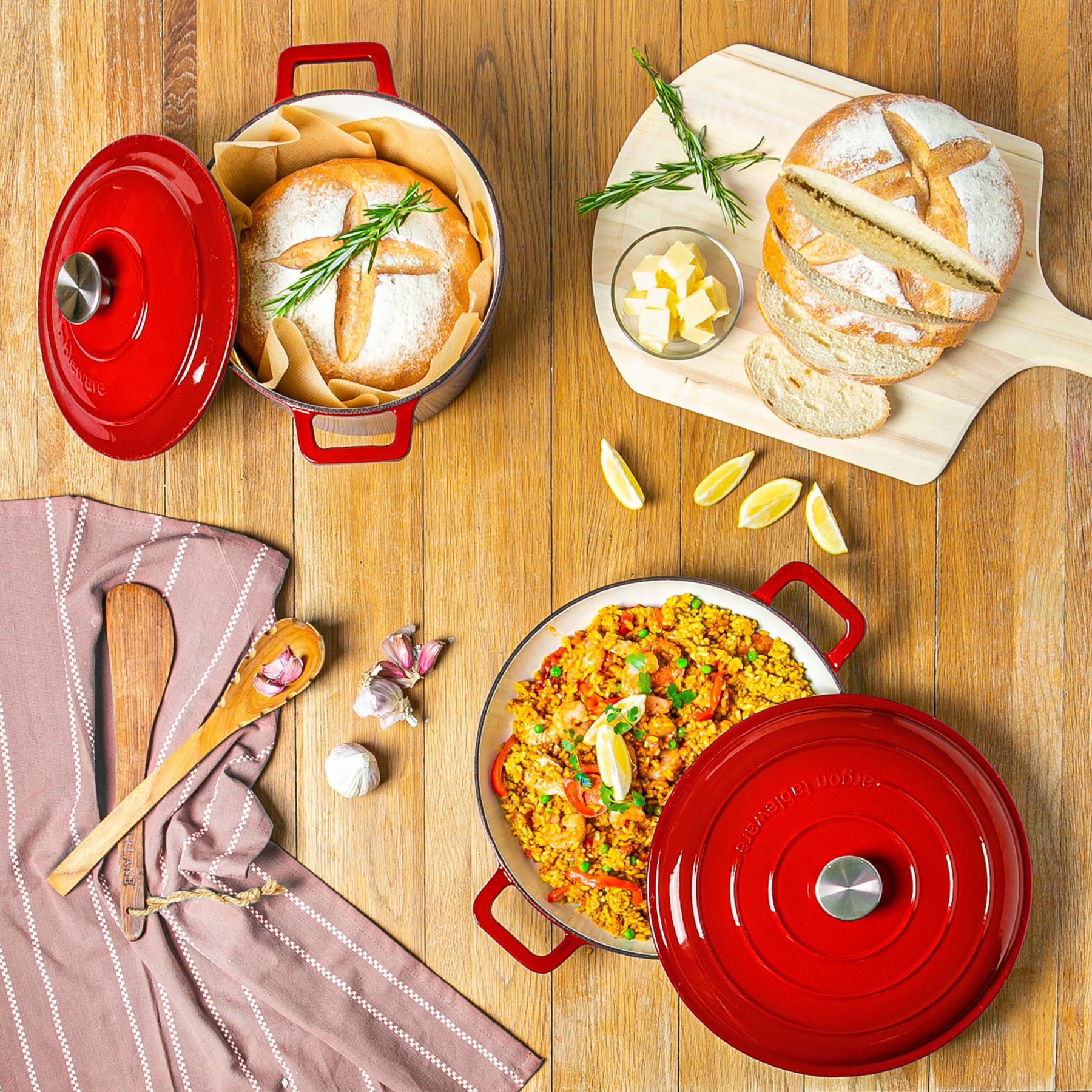 2.3L Red Ombre Cast Iron Shallow Casserole Dish