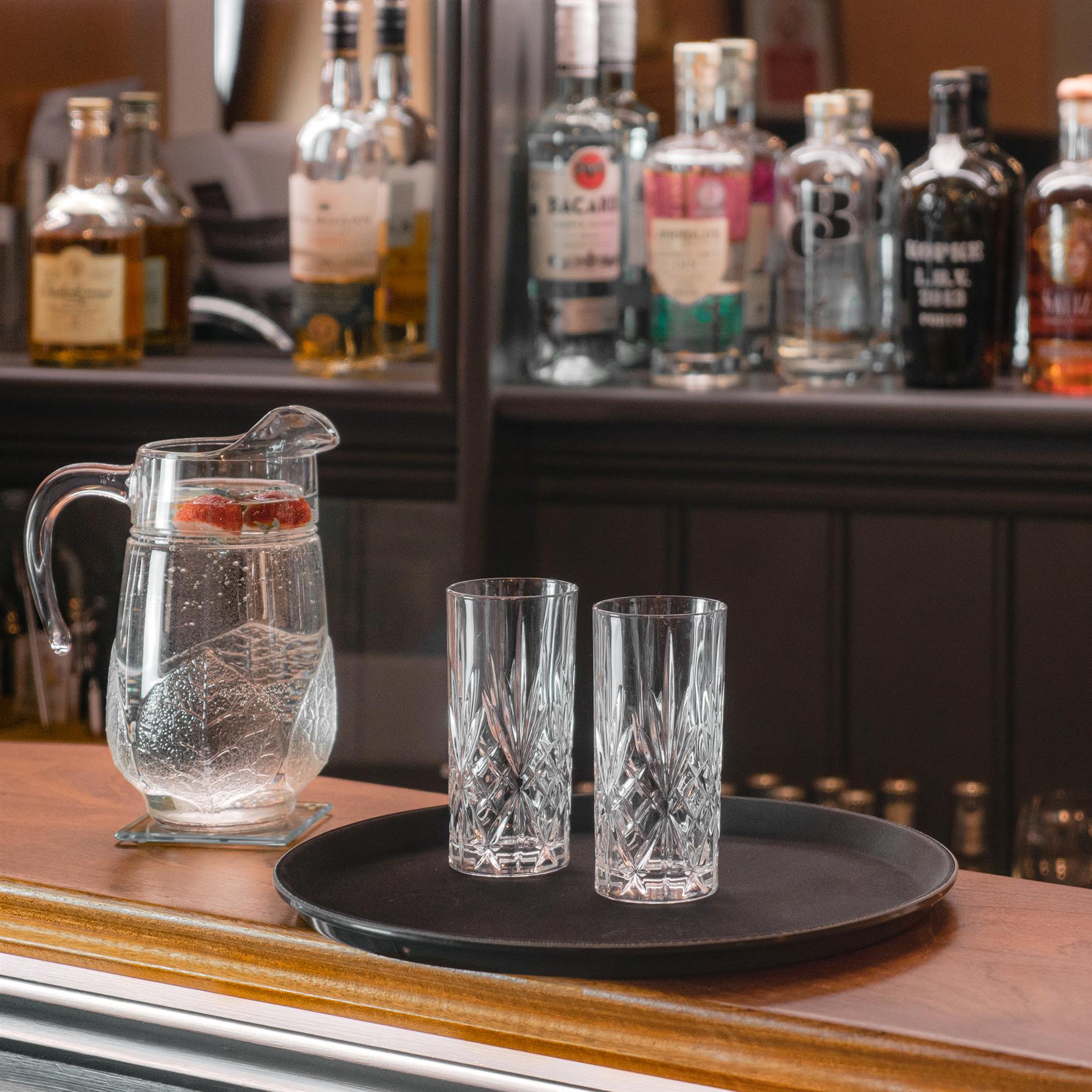 Black 68.5cm x 56cm Oval Non-Slip Serving Tray