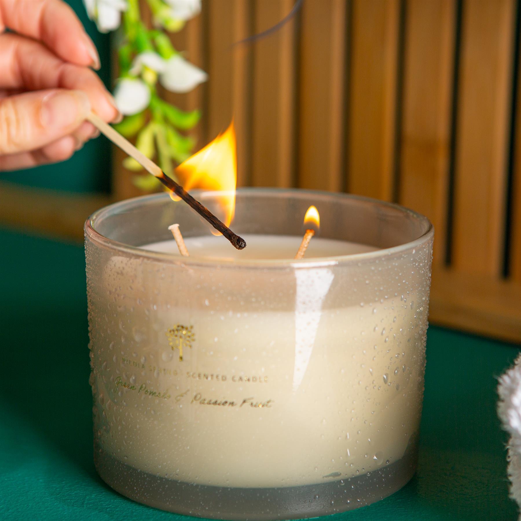350g Double Wick Green Pomelo & Passion Fruit Soy Wax Scented Candle