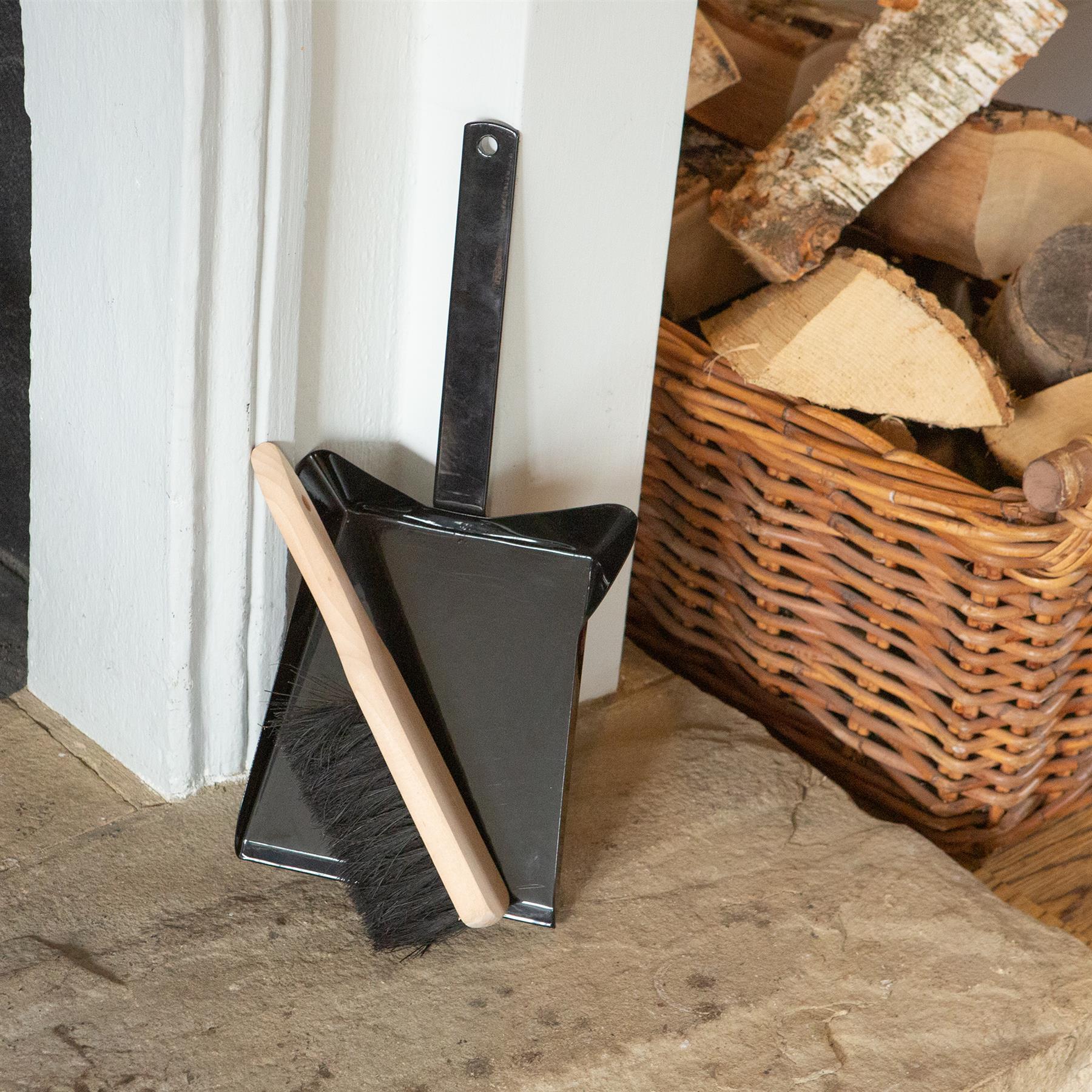 Black Fireplace Dustpan & Brush Set