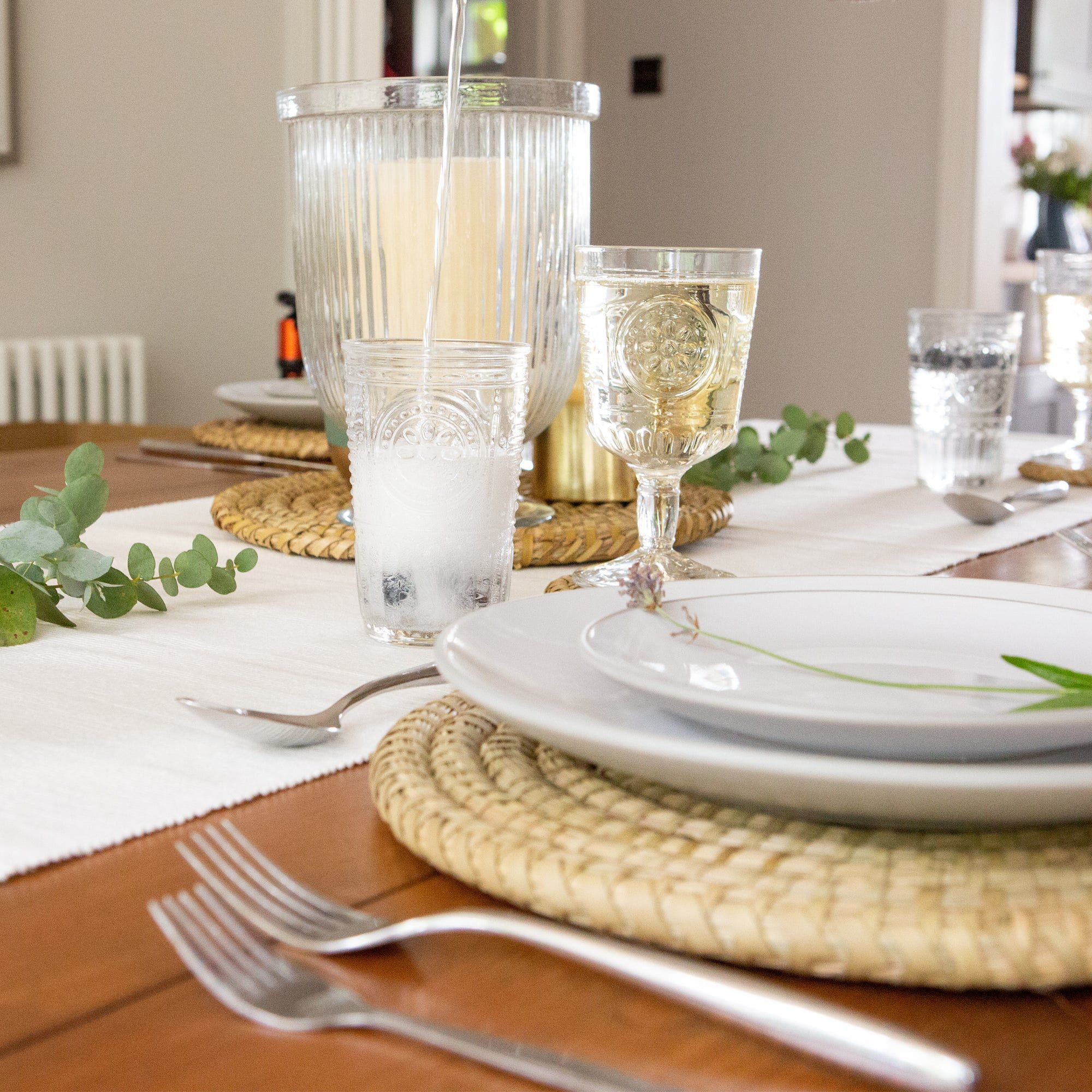 30cm Woven Palm Leaf Placemats - Pack of Six