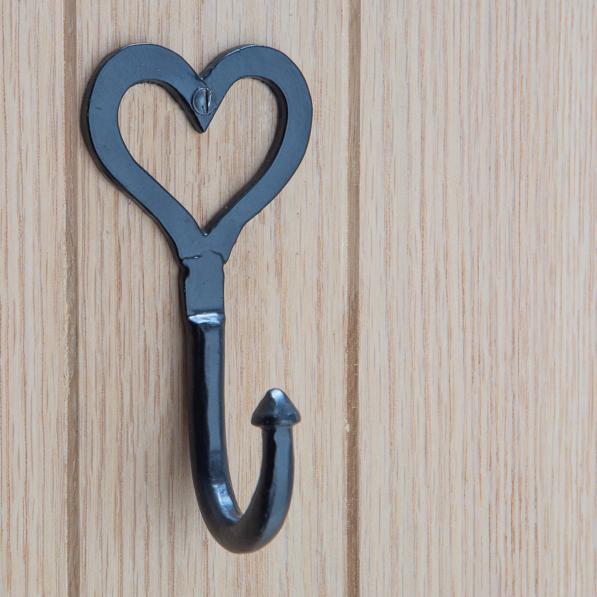 65mm x 130mm Black Single Heart Hook