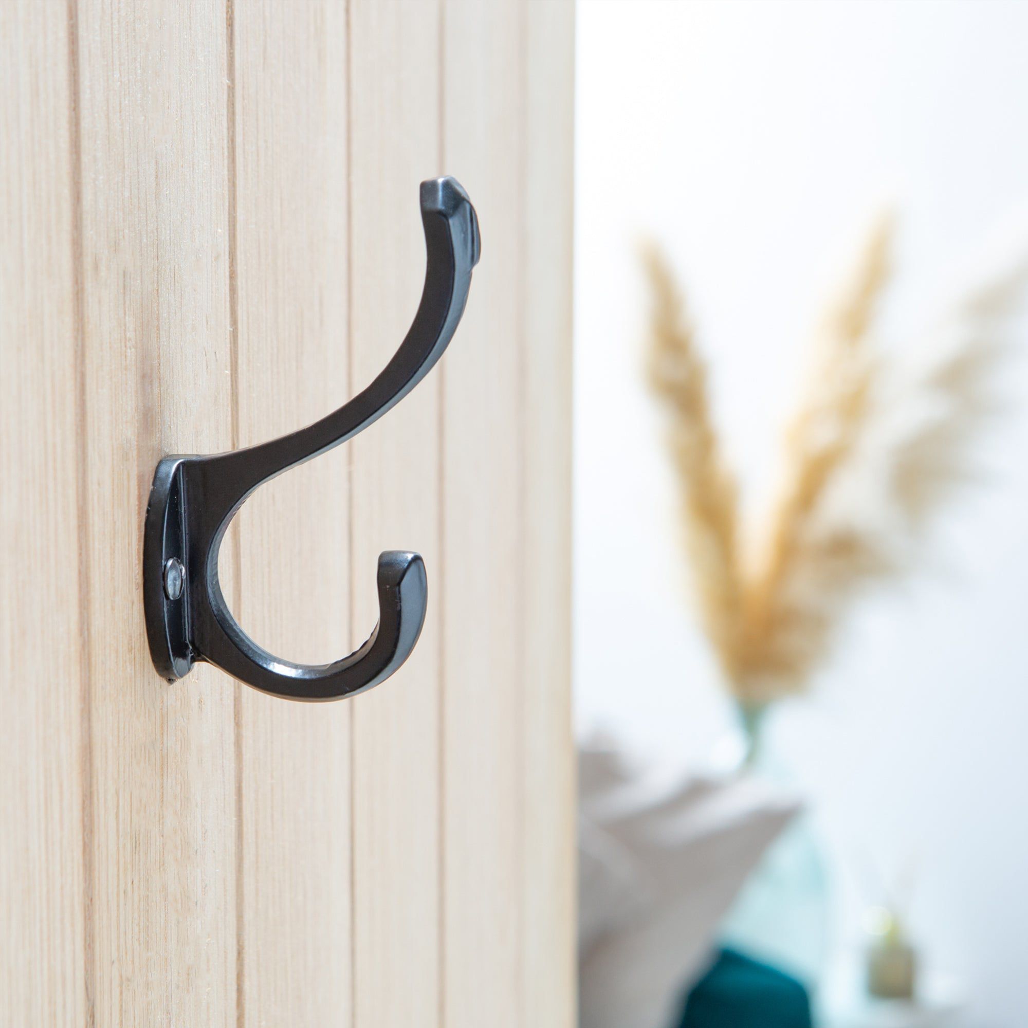 25mm x 85mm Black Bevelled End Hat & Coat Hook