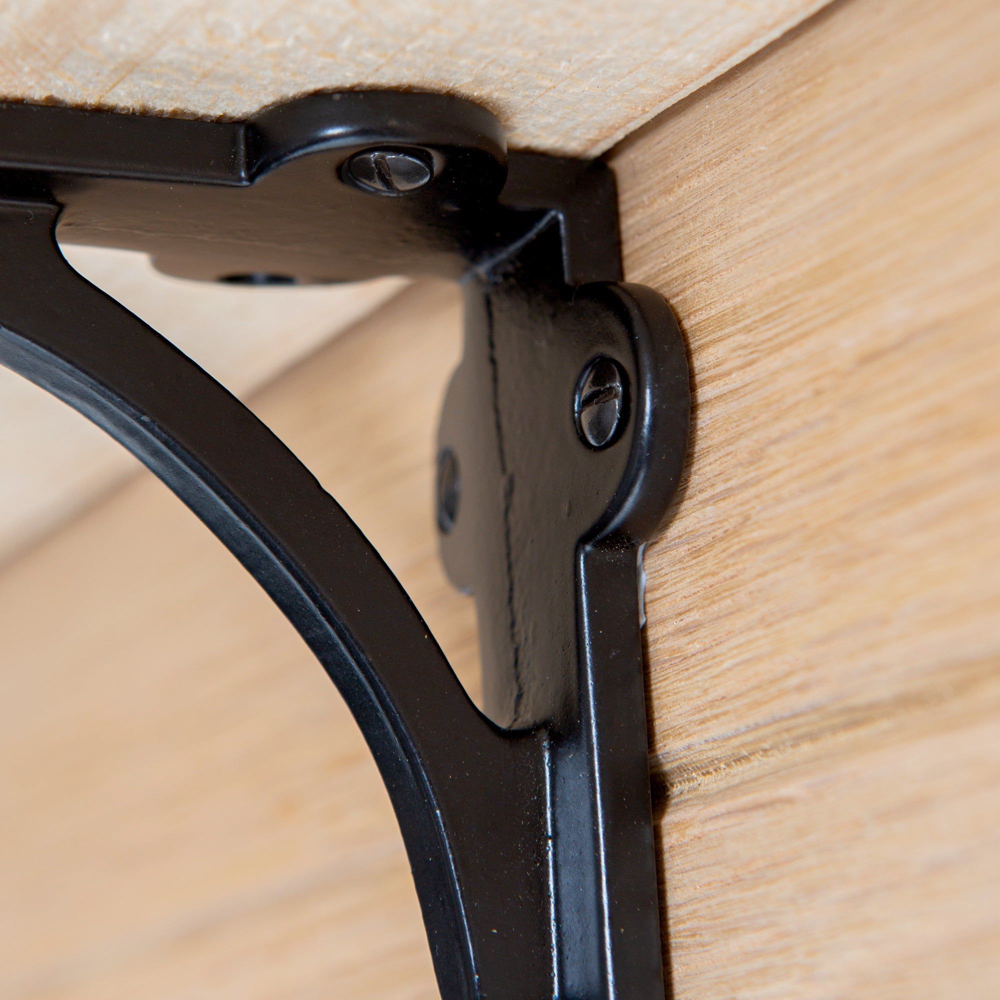 100mm Curved Iron Shelf Bracket