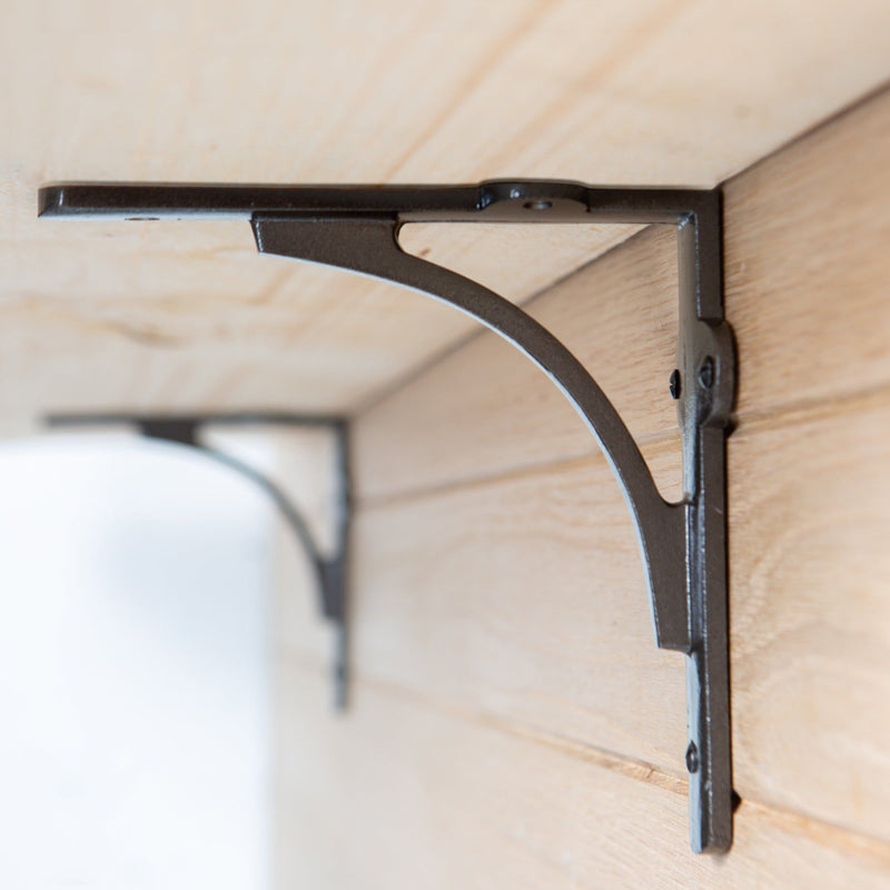150mm Curved Iron Shelf Bracket - By Hammer & Tongs