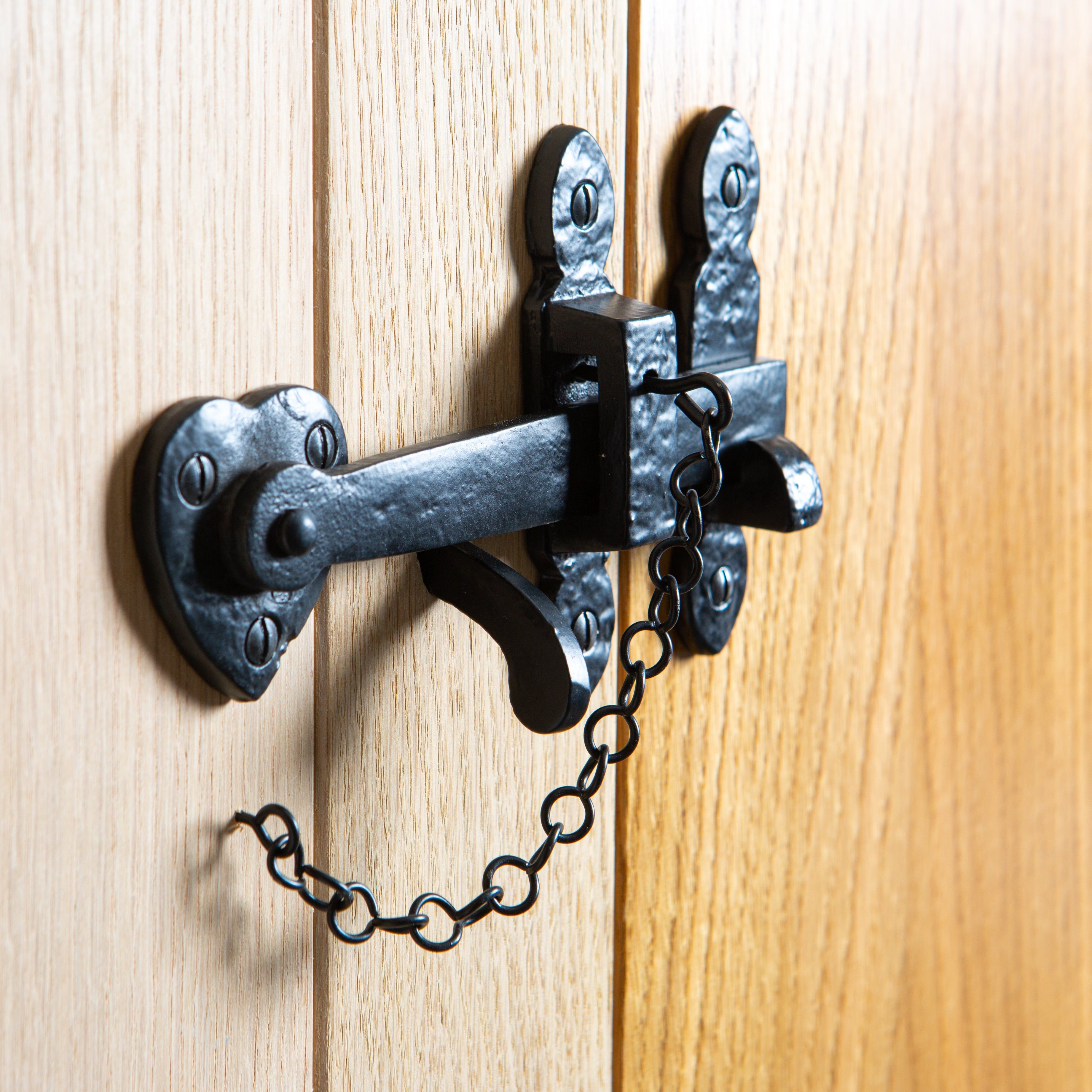 155mm Black Arrowhead Suffolk Latch