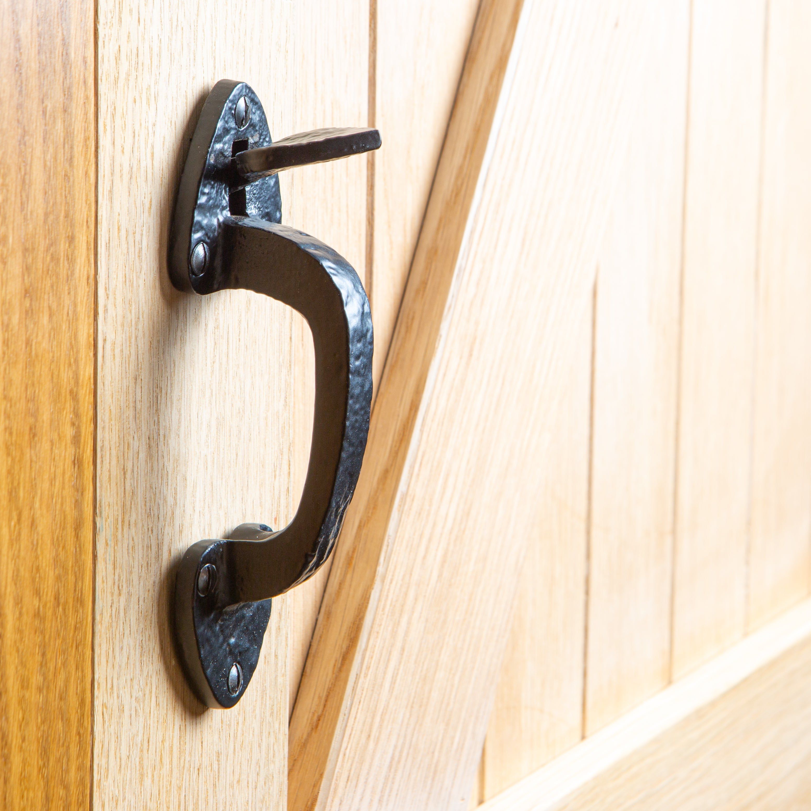 240mm Black Arrowhead Suffolk Latch