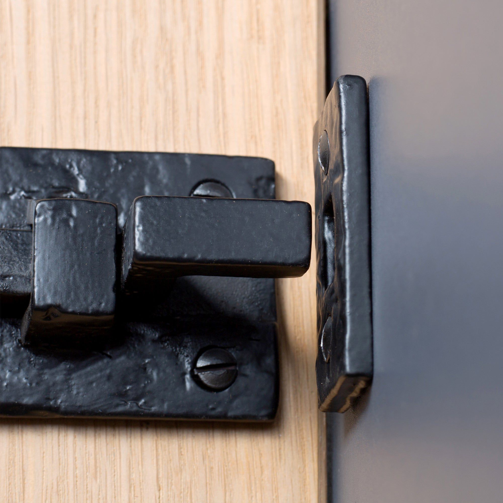 200mm Black Cranked Antique Fish Tail Bolt