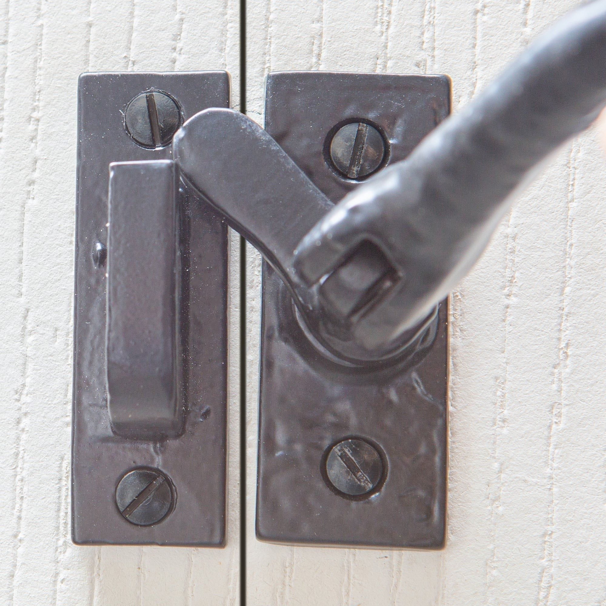 46mm x 108mm Black Curly Tail Right Handed Window Fastener