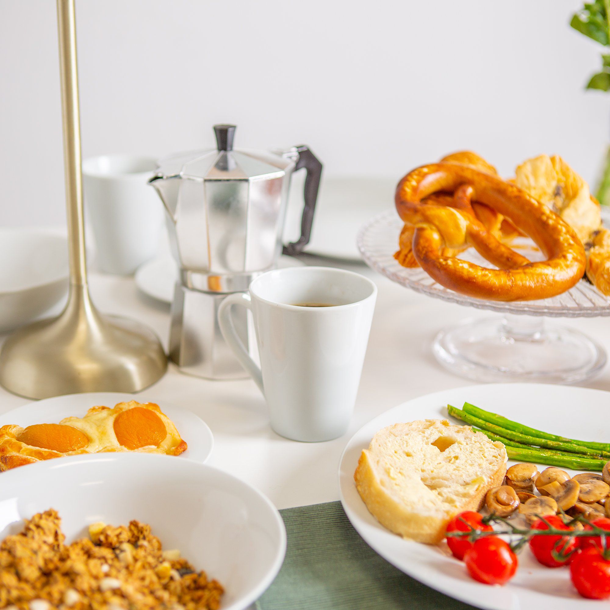 285ml White China Tea / Coffee Mugs - Pack of Six