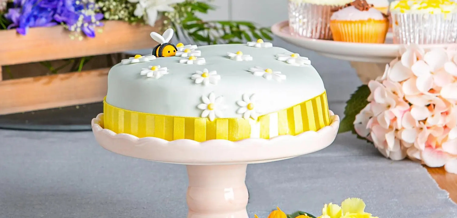 Cake Stands at Rinkit.com