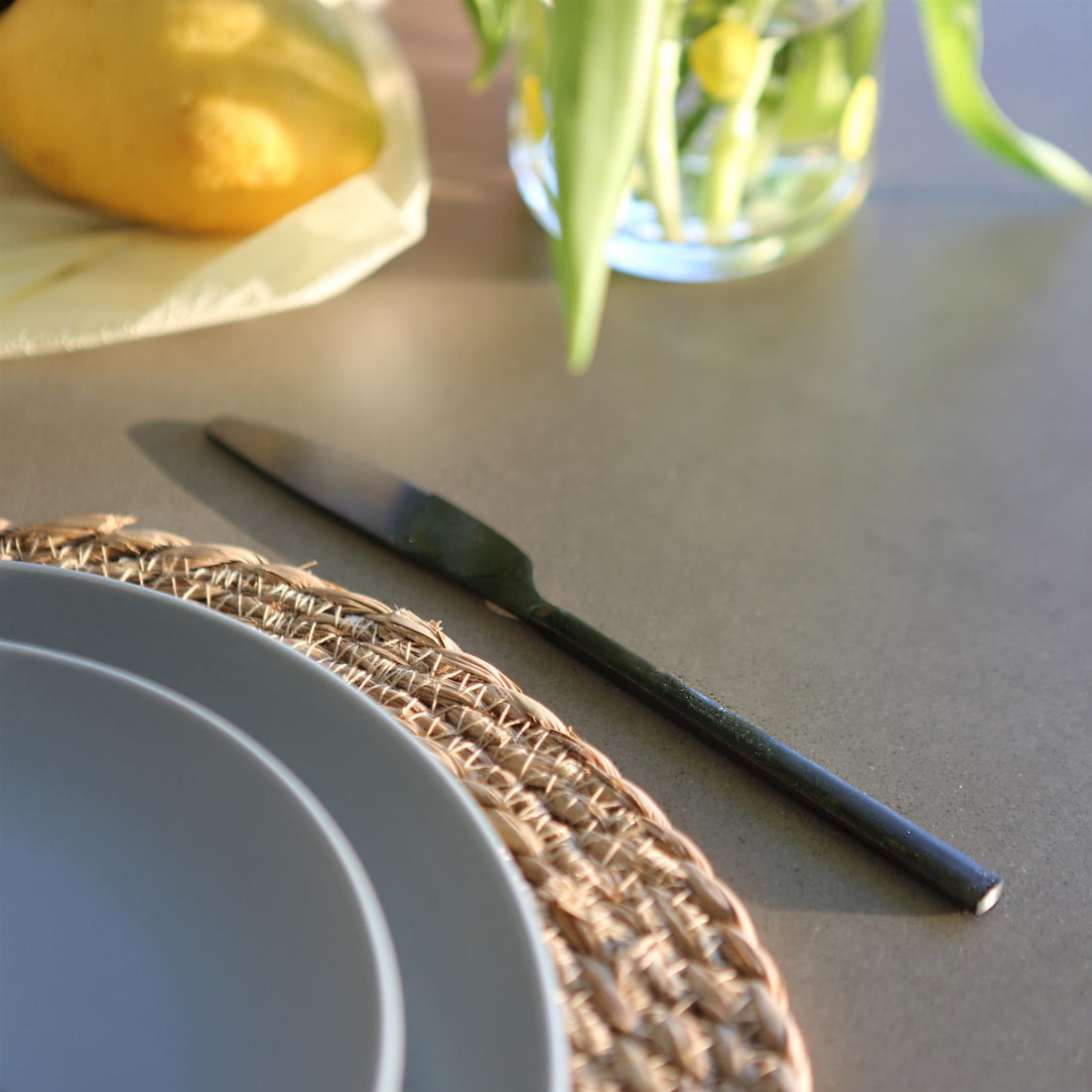 Black 21cm Stainless Steel Dinner Knives - Pack of 4