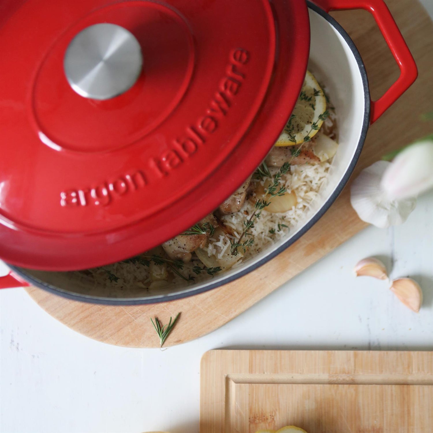 4.68L Red Ombre Oval Cast Iron Casserole Dish