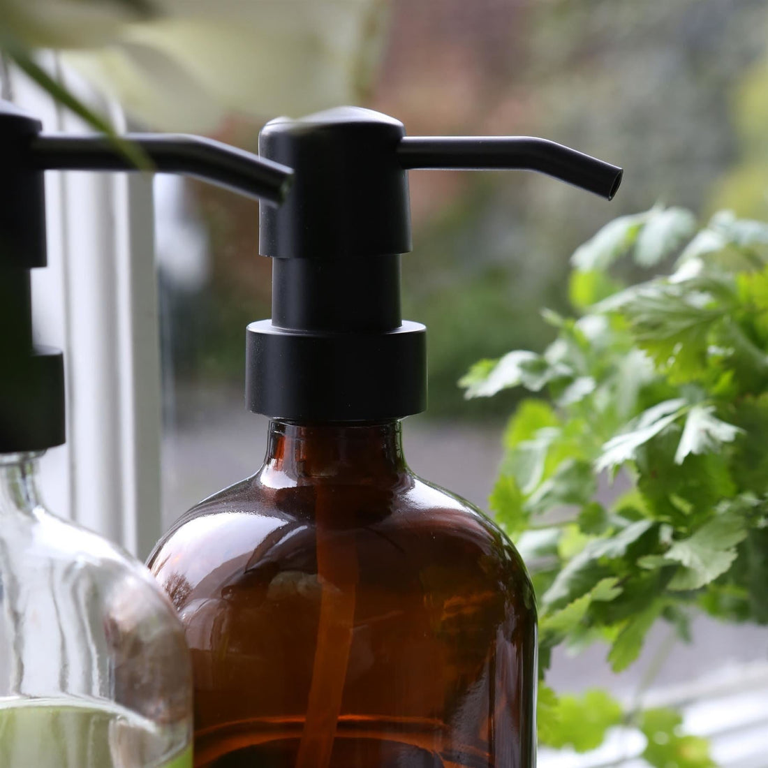 2pc 500ml Amber Glass Soap Dispenser with Black Labels &amp; Bamboo Tray