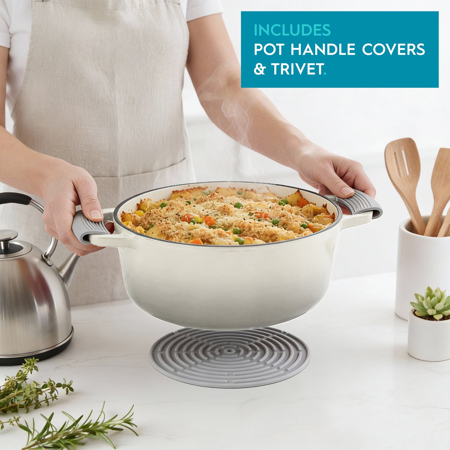2.3L Pebble Gloss Cast Iron Shallow Casserole Dish