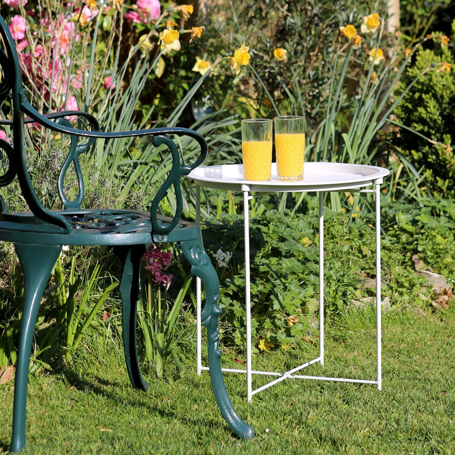 White Round Steel Tray Table
