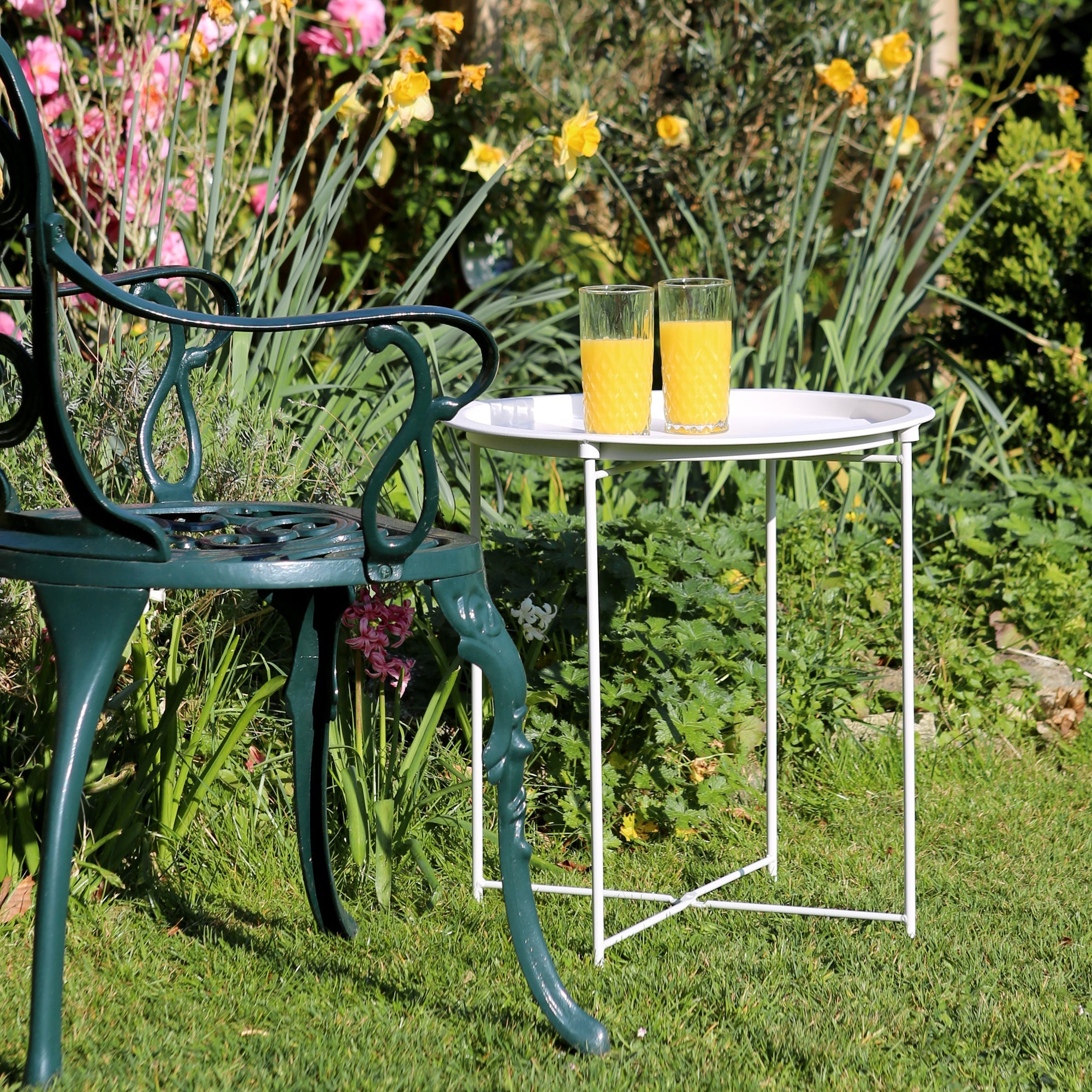 White Round Steel Tray Table