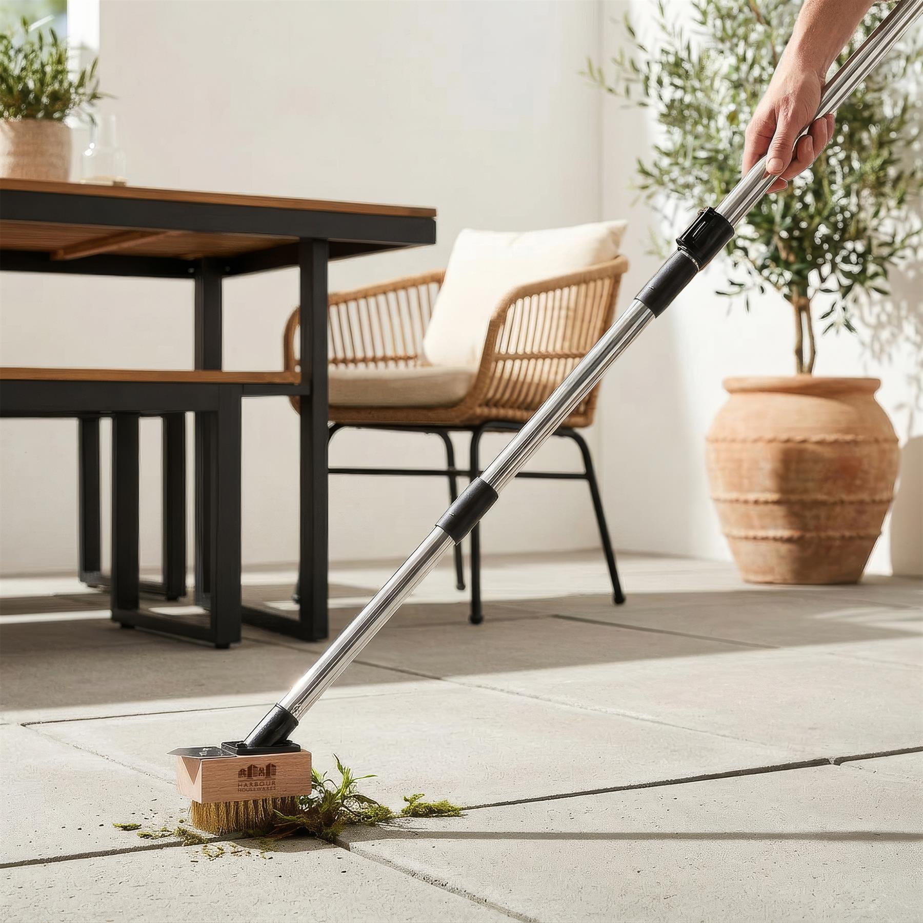 Telescopic Long Handle Weed Brush - 135cm - Chrome/Black