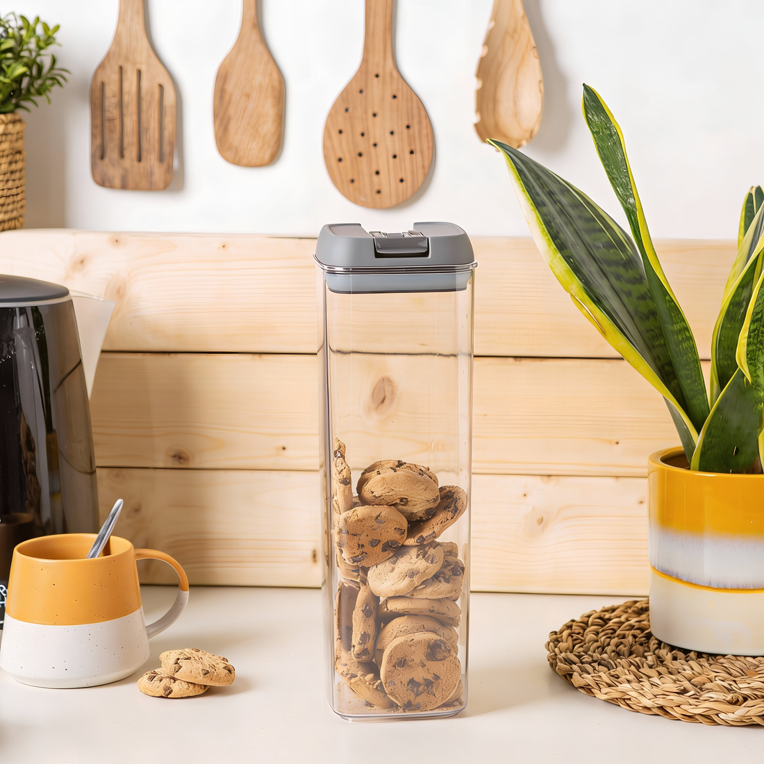 1.9L Grey Lid Airtight Flip-Lock Plastic Food Storage Container
