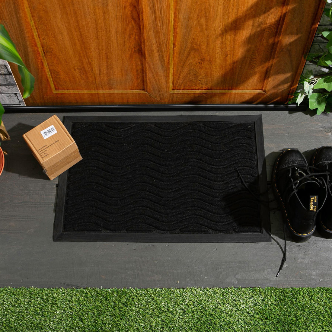 60cm x 40cm Black Waves Heavy Duty Door Mat