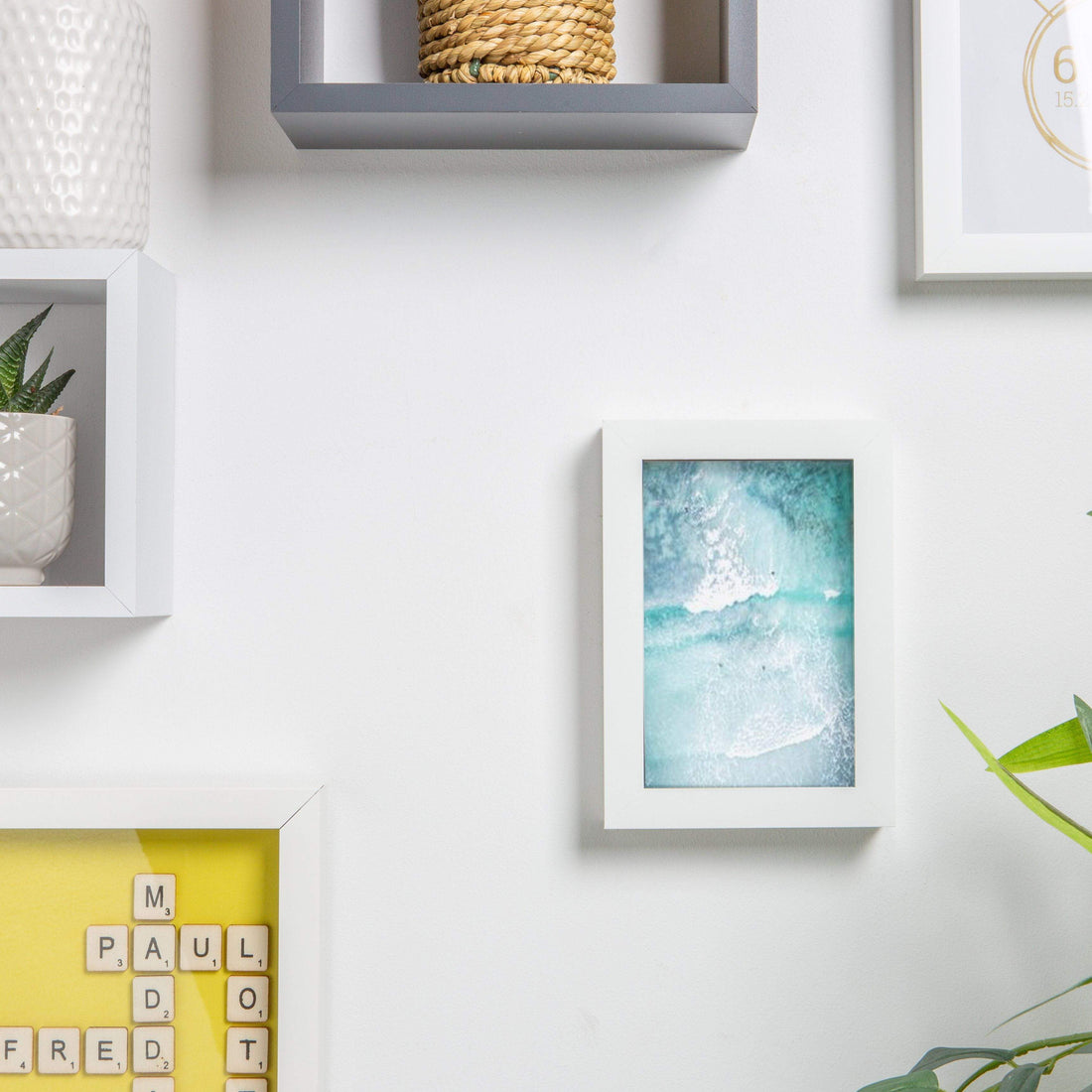 White 4" x 6" Shadow Box Photo Frame