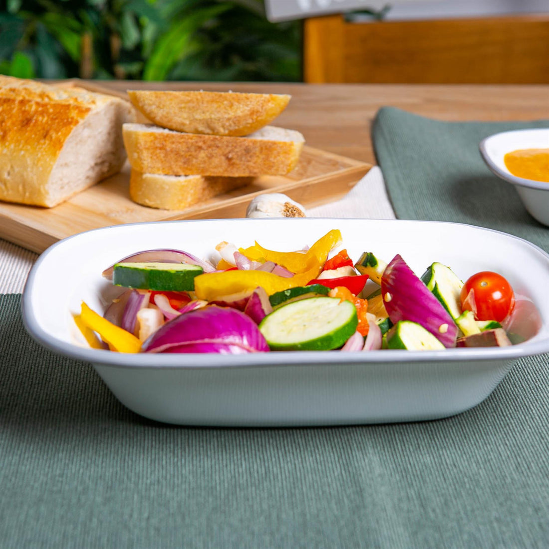 25cm White &amp; Grey Enamel Pie Dish
