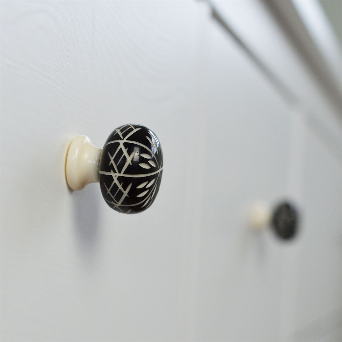 Black 35mm Round Resin Cabinet Knob