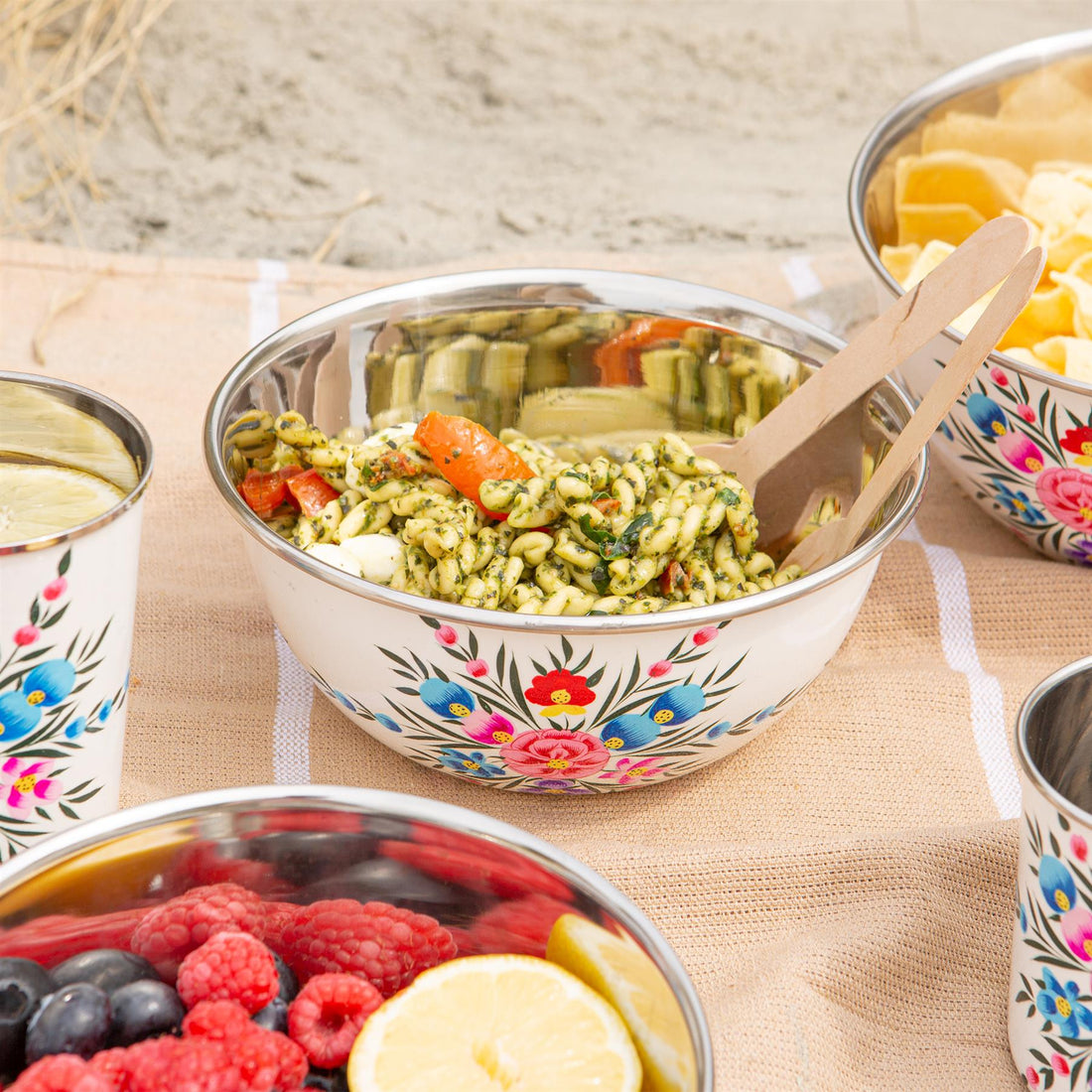 Pansy 18.5cm Hand-Painted Stainless Steel Cereal Bowl - Cotton